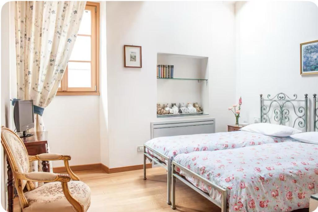 مانديلو ديل لاريو Alla Torre Del Barbarossa B&B Foresteria المظهر الخارجي الصورة
