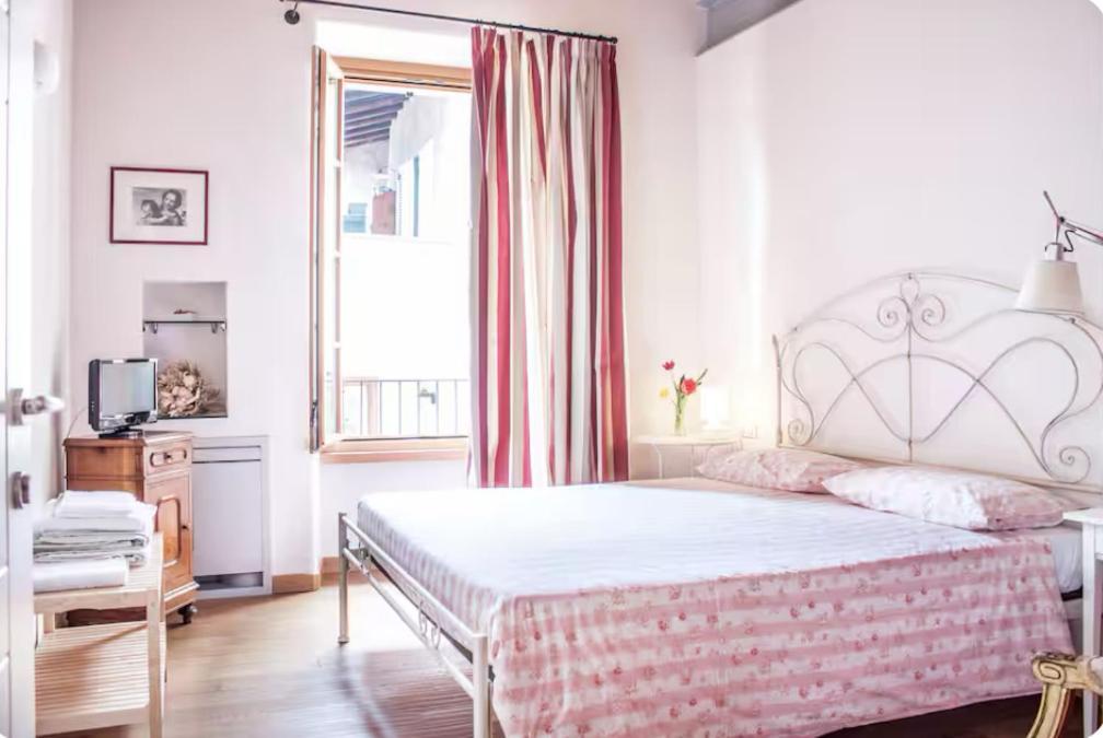 مانديلو ديل لاريو Alla Torre Del Barbarossa B&B Foresteria المظهر الخارجي الصورة