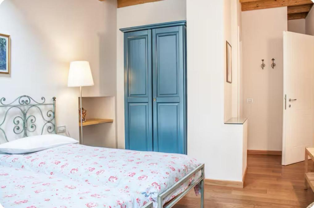 مانديلو ديل لاريو Alla Torre Del Barbarossa B&B Foresteria المظهر الخارجي الصورة