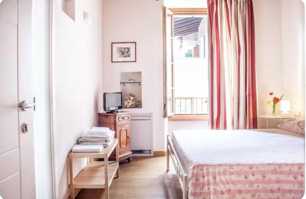 مانديلو ديل لاريو Alla Torre Del Barbarossa B&B Foresteria المظهر الخارجي الصورة